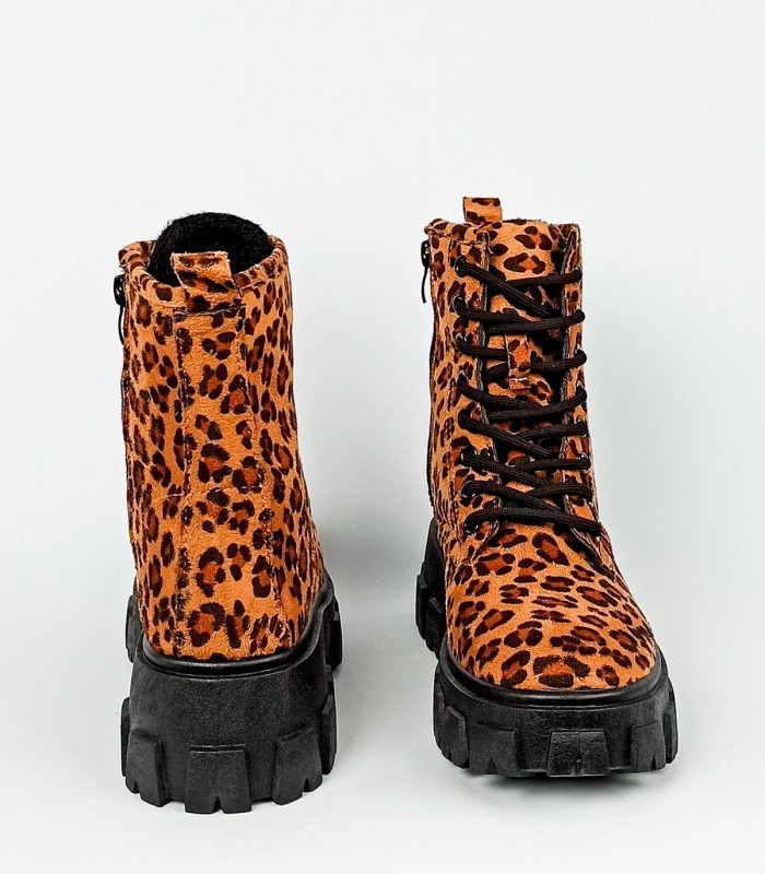 PRINTED BOOTS